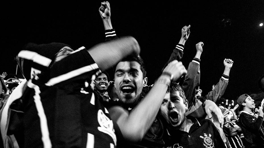 Torcida do Corinthians durante a decisão da Recopa Sul-americana, no Pacaembu