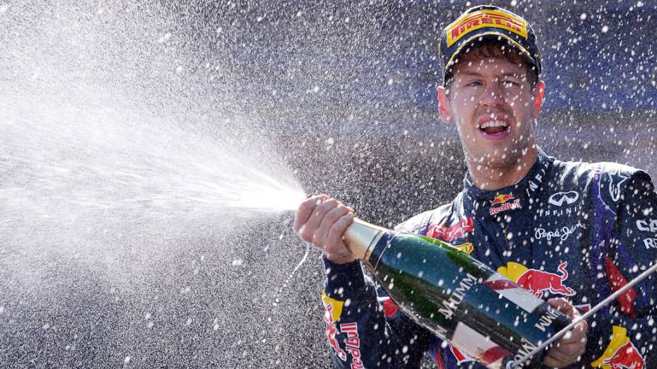 Sebastian Vettel da Red Bull conquistou a vitória em casa, pela primeira vez, no GP da Alemanha, em Nürburgring