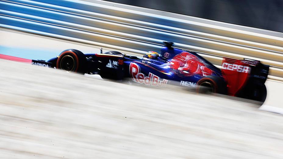 Jean-Eric Vergne, da Toro Rosso, durante testes para a temporada 2014 da Fómula 1 no Barein