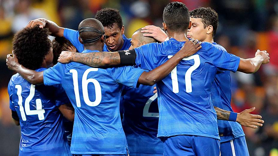 Brasil venceu a África do Sul por 5 a 0, em amistoso realizado no Estádio Soccer City, em Johannesburgo