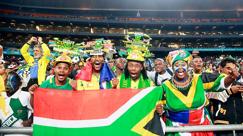 Torcida na goleada de 5 a 0 do Brasil sobre a África do Sul, em amistoso realizado no Estádio Soccer City, em Johannesburgo