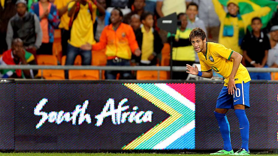 Neymar durante o amistoso entre Brasil e África do Sul, realizado no Estádio Soccer City, em Johannesburgo