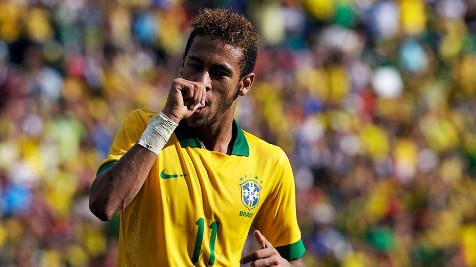 Neymar comemora gol em amistoso da seleção brasileira contra a Bolívia, em Santa Cruz de La Sierra