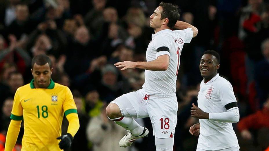 Frank Lampard após marcar o segundo gol da Inglaterra no amistoso contra o Brasil em Wembley