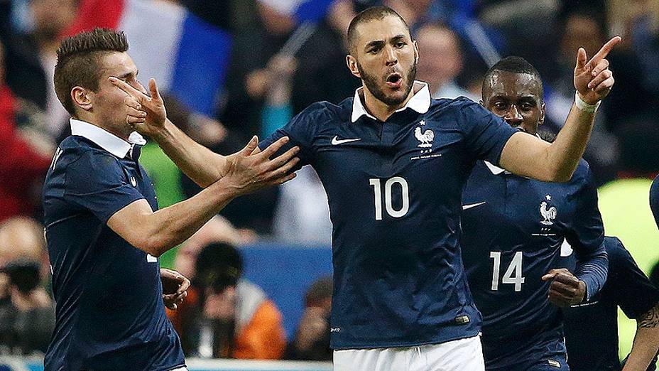 Karim Benzema marcou um dos gols da França que venceu a Holanda por 2 a 0 em amistoso disputado no Stade de France, em St. Denis