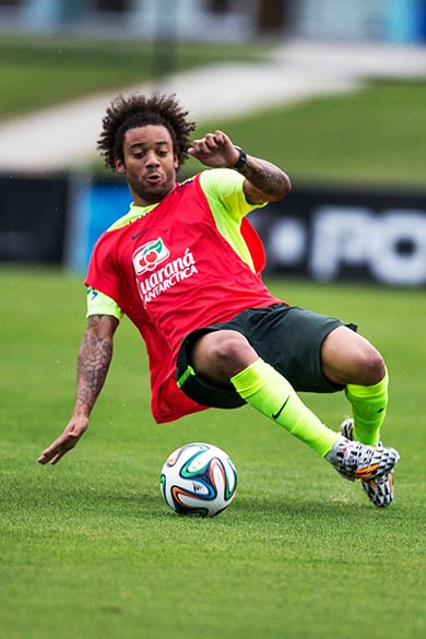 Marcelo durante treino da seleção brasileira na Granja Comary, em Teresópolis