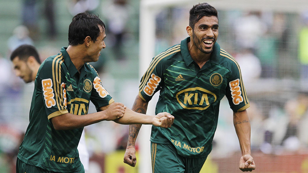 Vilson comemora o segundo gol do Palmeiras na vitória por 4 a 1 sobre o Guarani