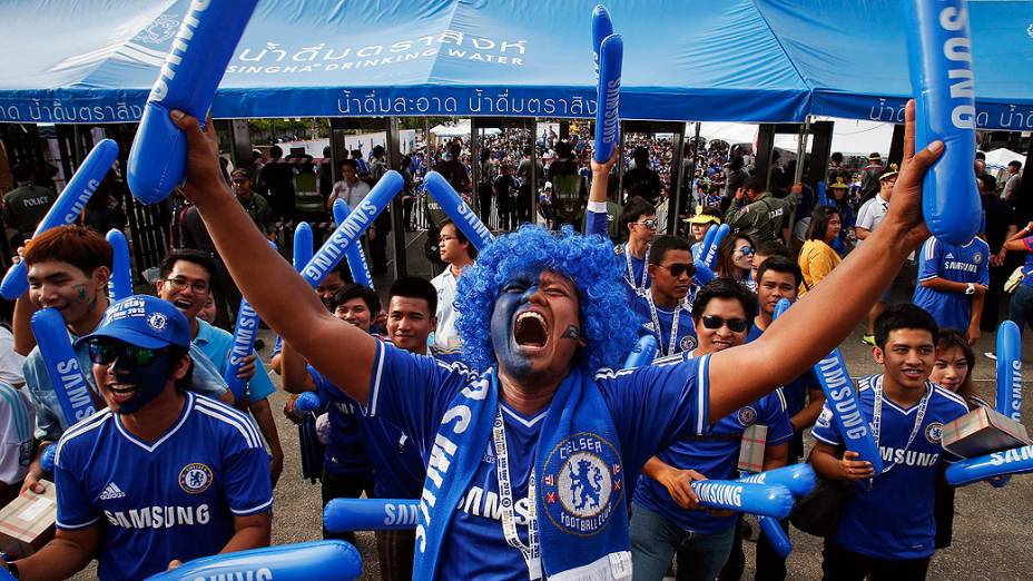 Torcedores do Chelsea durante amistoso desta quarta-feira na Tailândia