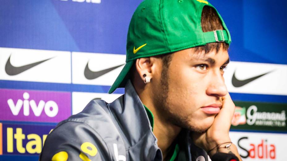Neymar durante coletiva de imprensa no Rio, antes da final contra a Espanha