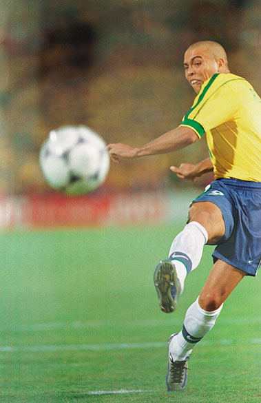 Ronaldo, do Brasil, no jogo contra a Holanda, na semifinal da Copa de 1998