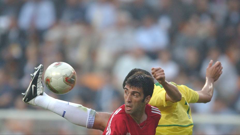 Jogo entre Brasil e Turquia durante a Copa do Mundo de 2002