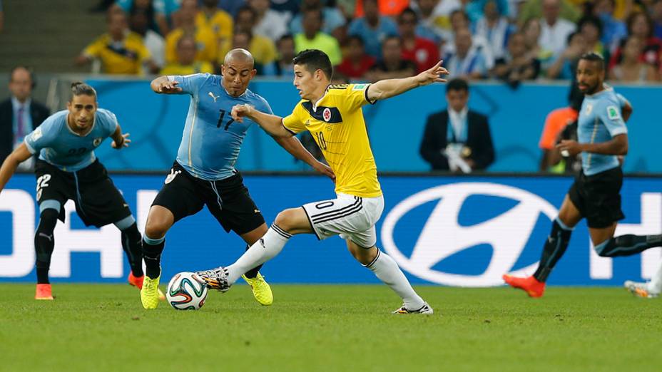 Lance no jogo entre Colômbia e Uruguai no Maracanã, no Rio