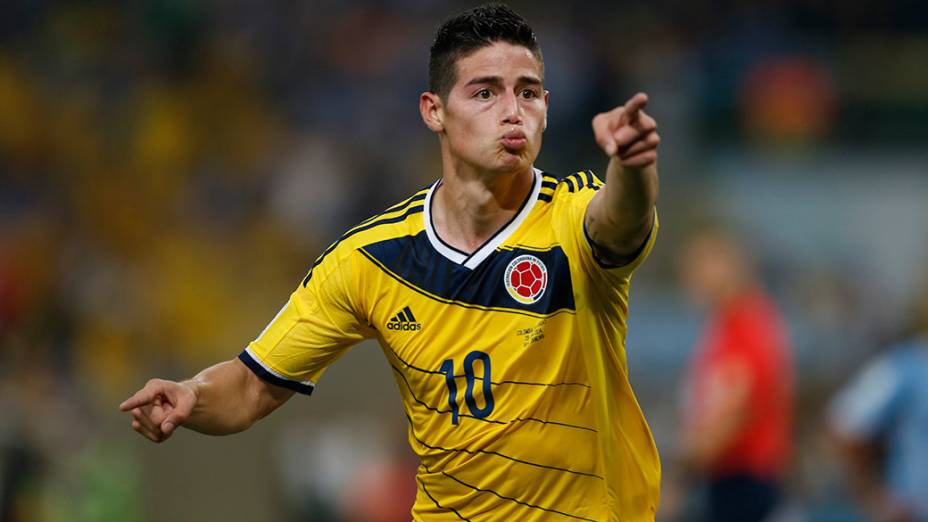 O colombiano James Rodriguez comemora gol contra o Uruguai no Maracanã, no Rio