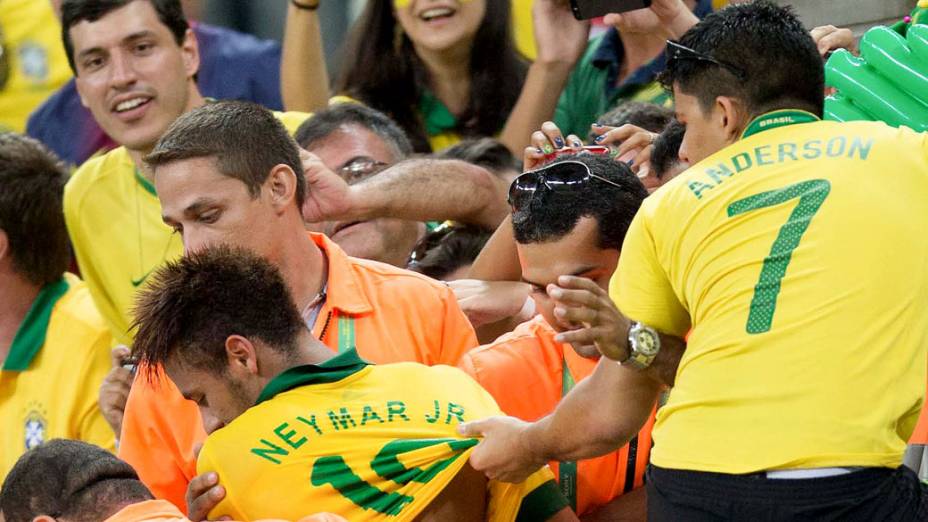 Brasil vence o México pela segunda rodada da Copa das Confederações no Castelão, em Fortaleza