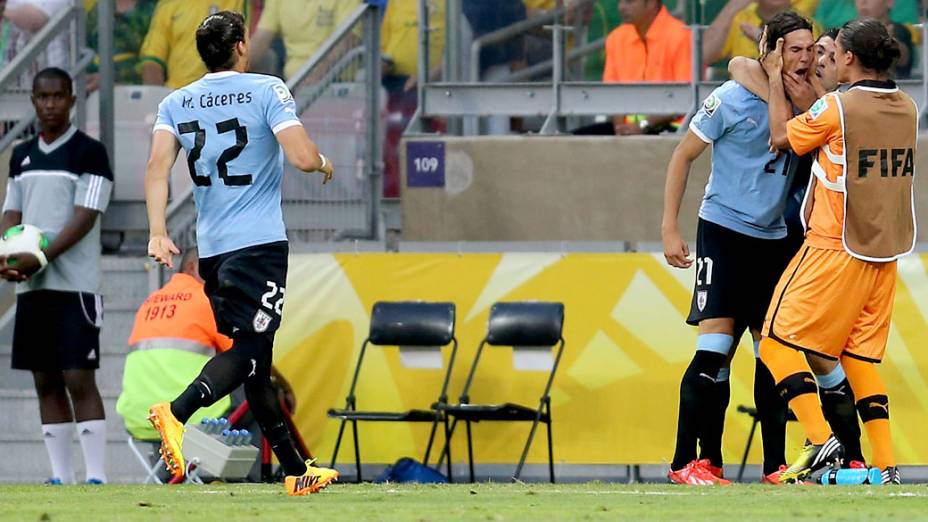 Brasil vence o Uruguai por 2 a 1 no Mineirão e garante a ida pra final da Copa das Confederações no Maracanã