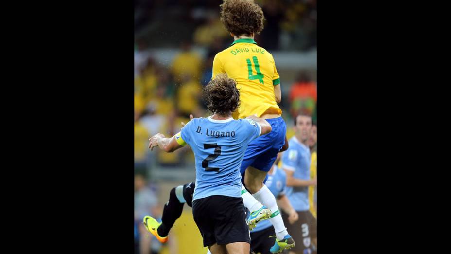 Brasil vence o Uruguai por 2 a 1 no Mineirão e garante a ida pra final da Copa das Confederações no Maracanã