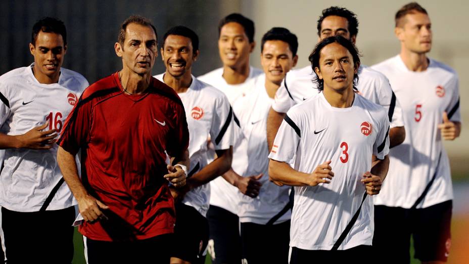 Treino da seleção do Taiti no Rio, antes do jogo contra a Espanha, em 18/06/2013