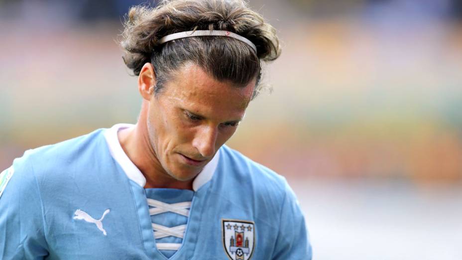 Jogador Forlán, do Uruguai, no semifinal contra o Brasil pela Copa das Confederações, em Belo Horizonte