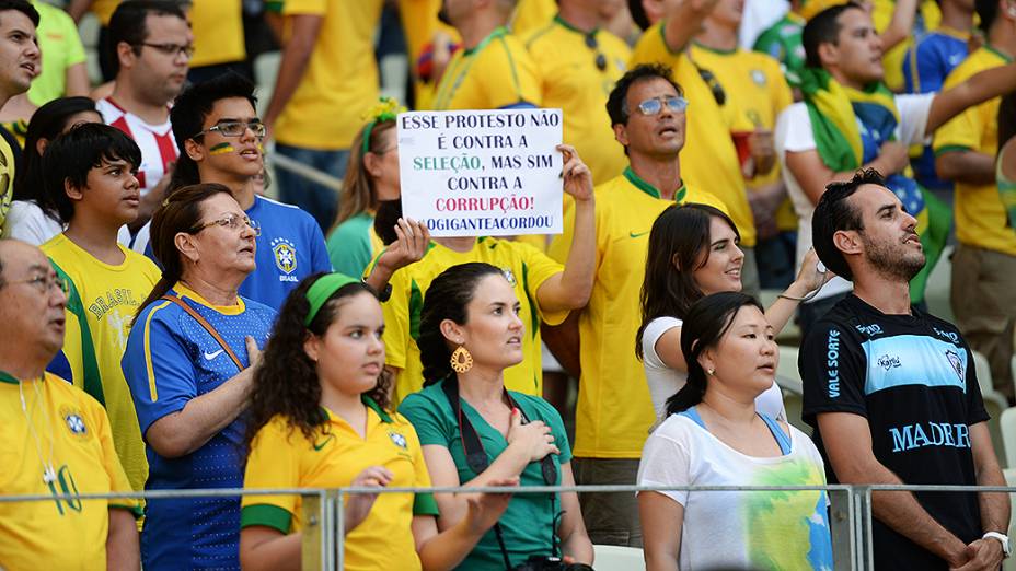 Brasil vence o México pela segunda rodada da Copa das Confederações no Castelão, em Fortaleza