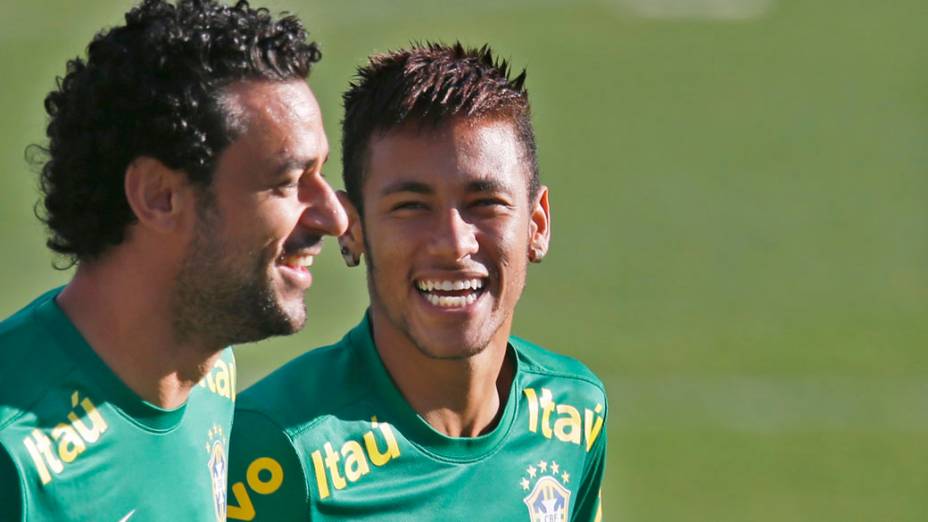 Fred e Neymar no treino da Seleção Brasileira em Belo Horizonte