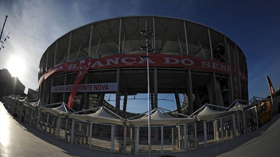 Arena Fonte Nova, na Bahia recebe os últimos ajustes para inauguração. O estádio receberá jogos da Copa das Confederações