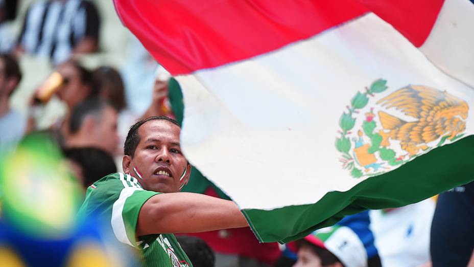 Torcedor mexicano antes da partida contra a Holanda, no Castelão, em Fortaleza