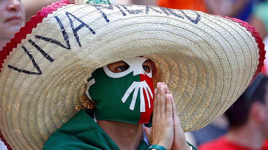 Torcedor mexicano na partida contra a Holanda, no Castelão, em Fortaleza