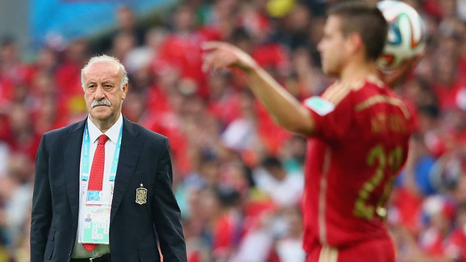 O técnico da Espanha, Vicente del Bosque, durante a partida contra o Chile no Maracanã, no Rio