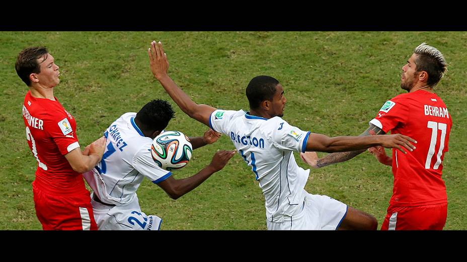 Lance da partida entre Suíça e Honduras, na Arena Amazônia, em Manaus