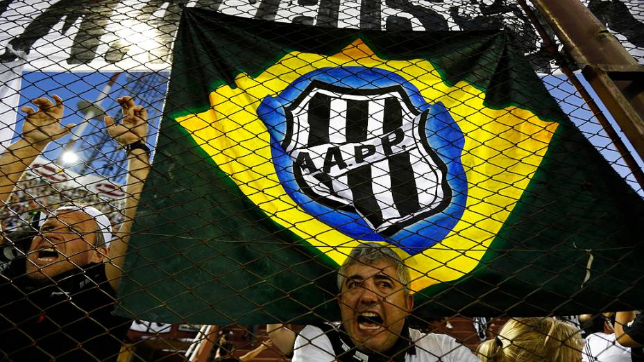 Torcida da Ponte Preta antes da decisão da Copa Sul-Americana 2013, contra o Lanús, em Buenos Aires