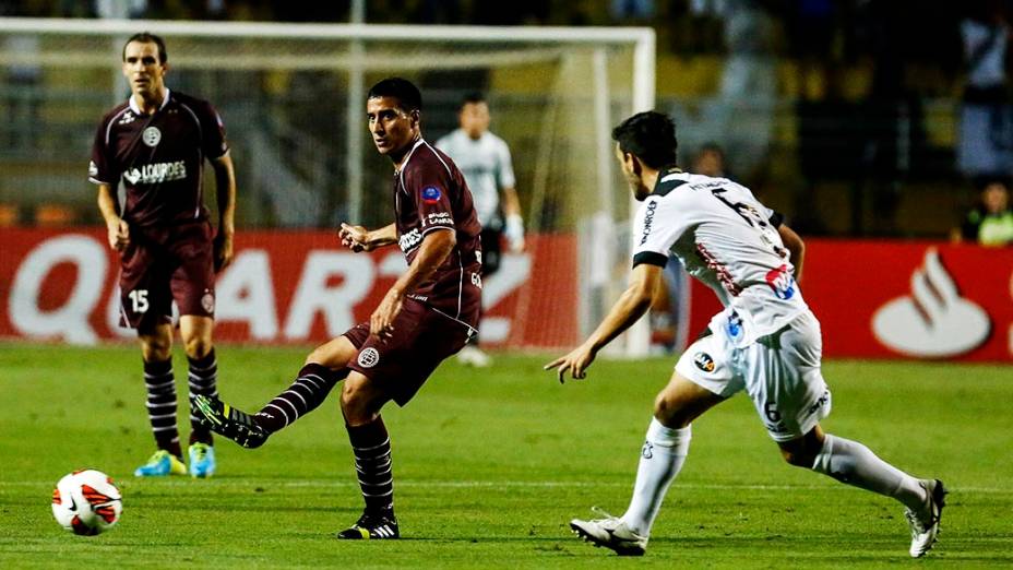 Ponte Preta e Lanús se enfrentam na primeira partida da final da Copa Sul-Americana 2013, no Pacaembu, em São Paulo