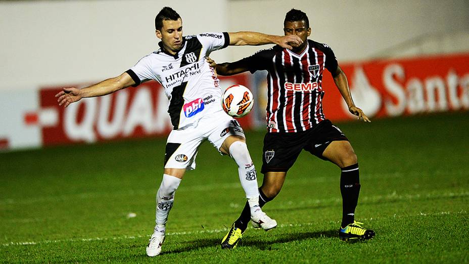 Ponte Preta e São Paulo disputam a semifinal da Copa Sul-Americana, no estádio Romildão, em Mogi Mirim