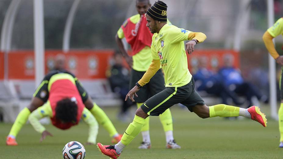 Neymar durante o treino do Brasil na Granja Comary, em Teresópolis