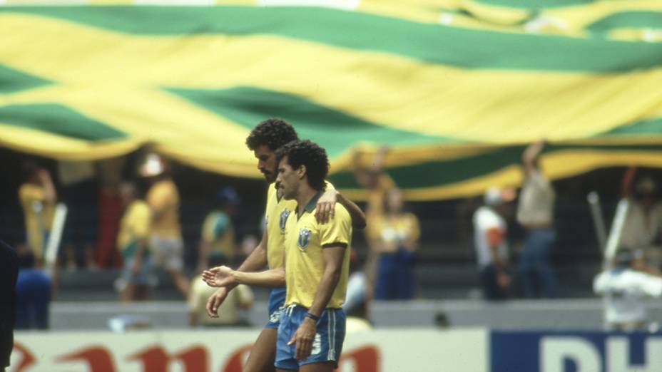 Careca e Sócrates no jogo entre Brasil e Irlanda do Norte, na Copa do Mundo de 1986