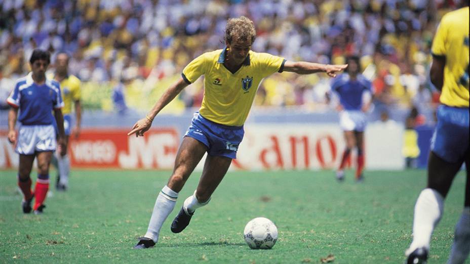 Alemão, do Brasil, durante jogo contra a França, pelas quartas de final da Copa do Mundo de 1986, no México