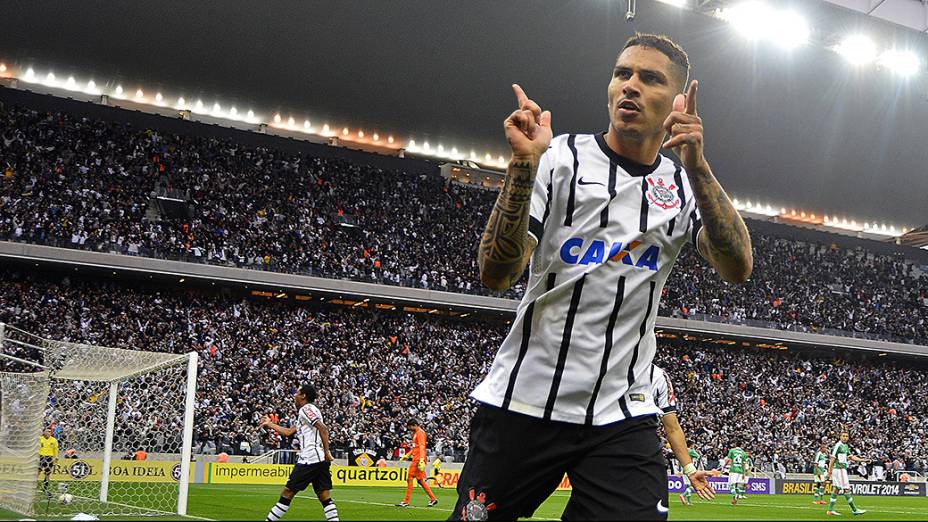 O peruano Paolo Guerrero marcou o primeiro gol do Corinthians na vitória por 2 a 0 sobre o Palmeiras