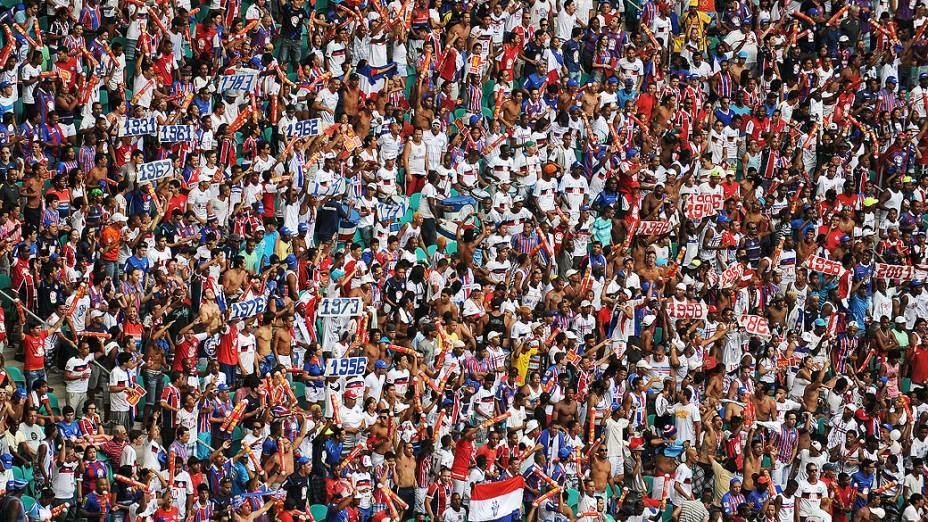 Torcedores do Bahia na partida contra o Vitória na inaugaração da Arena Fonte Nova, que receberá partidas da Copa das Confederações e da Copa do Mundo