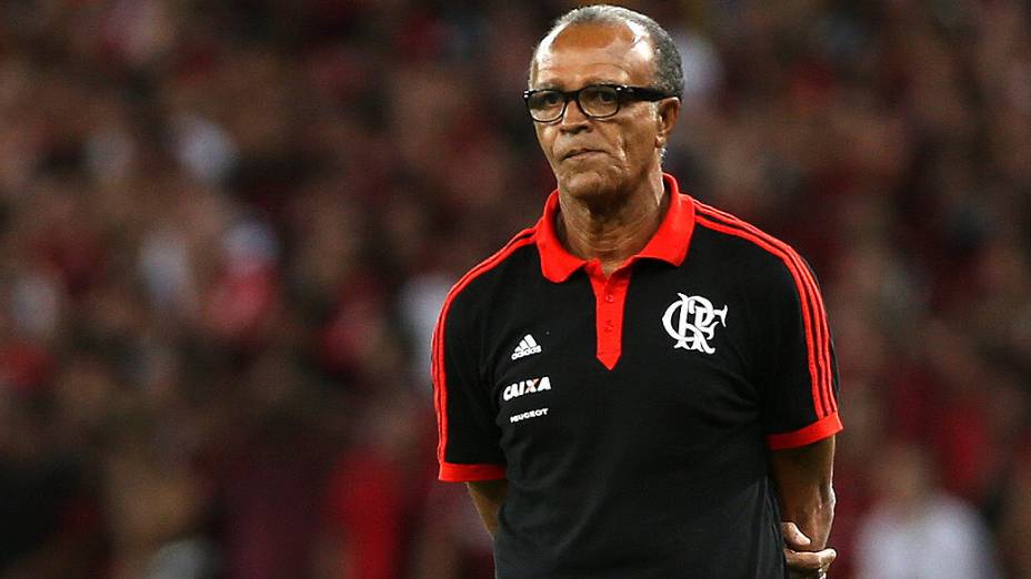 Técnico Jayme de Almeida do Flamengo durante a decisão da Copa do Brasil contra o Atlético-PR, no Maracanã
