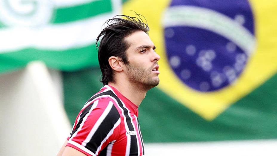 Kaká volta a jogar pelo São Paulo, após onze anos, na partida contra o Goiás no Estádio Serra Dourada em Goiânia (GO)