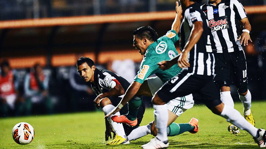 Palmeiras vence o Libertad e garante vaga para a próxima fase da Copa Libertadores