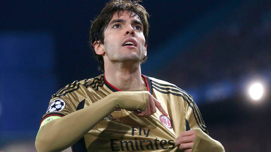 Kaká comemora o único gol do Milan sobre o Atlético de Madri