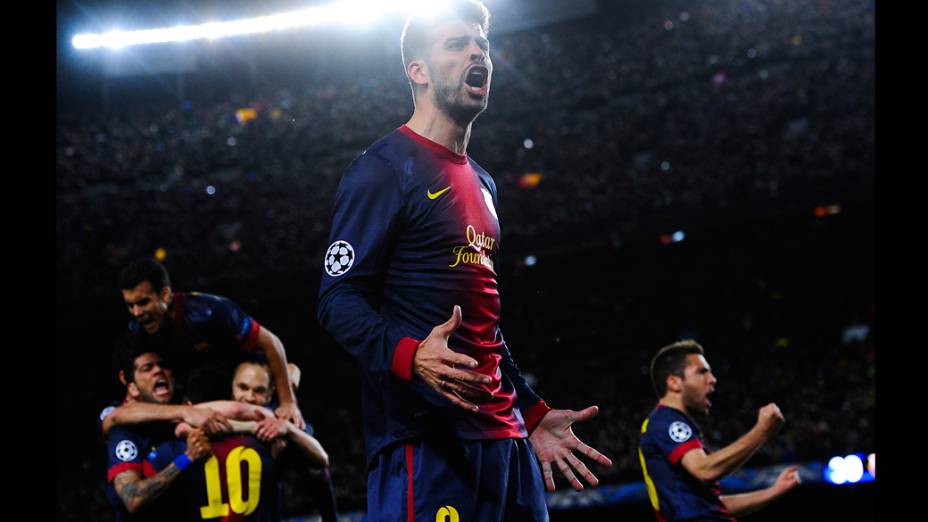 Jogadores do Barcelona comemoram o segundo gol marcado pelo argentino Lionel Messi