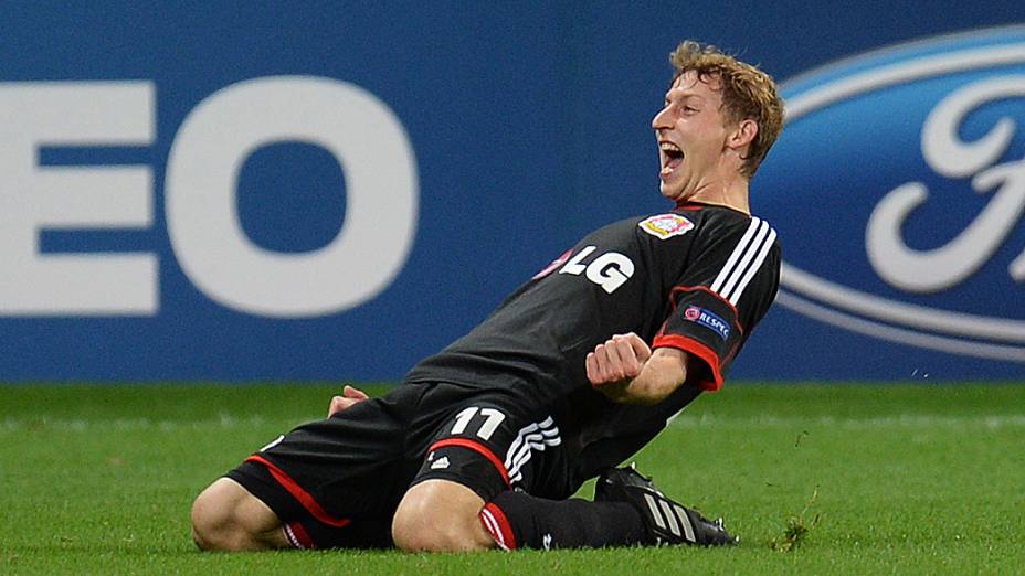 Stefan Kiessling comemora gol do Bayer Leverkusen sobre o Shaktar Donetsk, na goleada por 4 a 0, pela terceira rodada da Liga dos Campeões