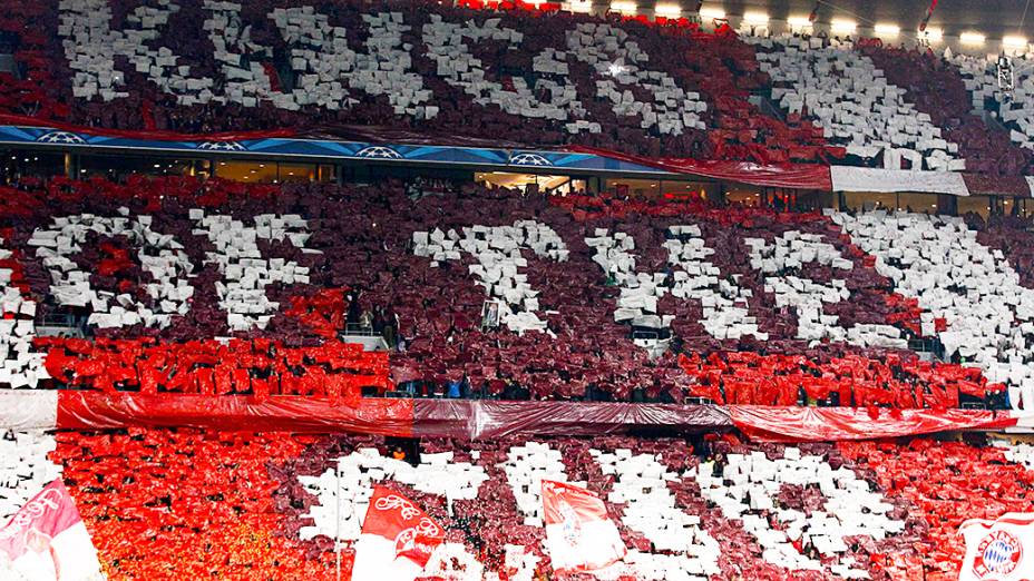 A torcida do Bayern fez a festa nas arquibancadas da Allianz Arena