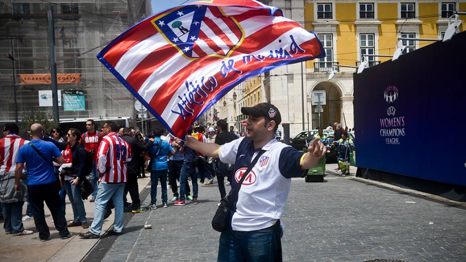 Torcedor do Atlético de Madri antes da final da Liga dos Campeões, em Lisboa