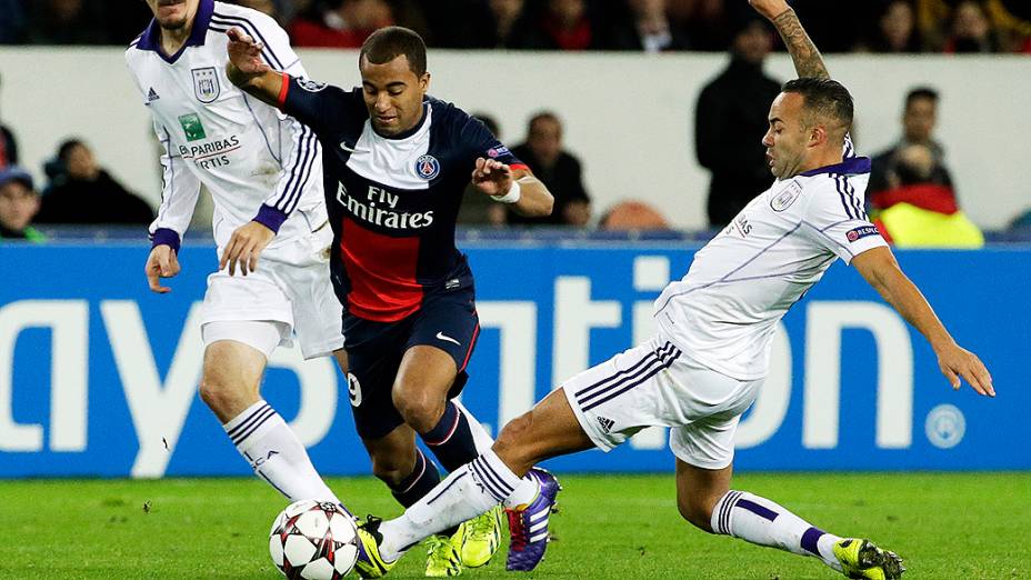 Lucas do PSG no empate em 1 a 1 contra o Anderlecht, em partida válida pela fase de grupos da Liga dos Campeões