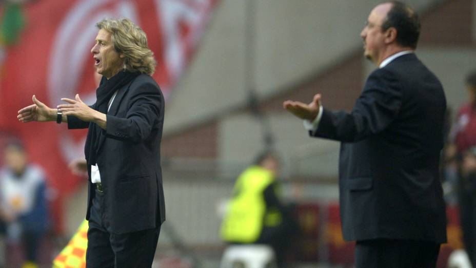 Treinador do Benfica Jorge Jesus e o treinador do Chelsea Rafa Benitez