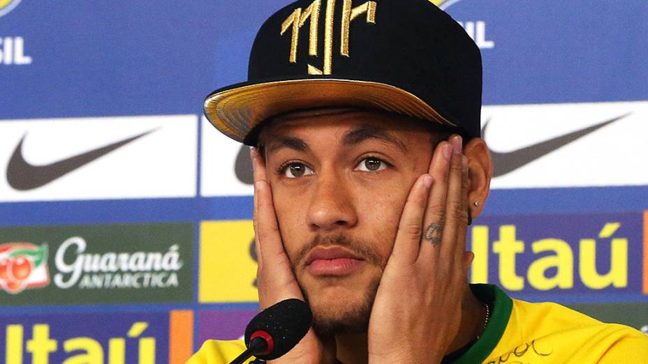 Neymar durante coletiva de imprensa na Granja Comary, em Teresópolis