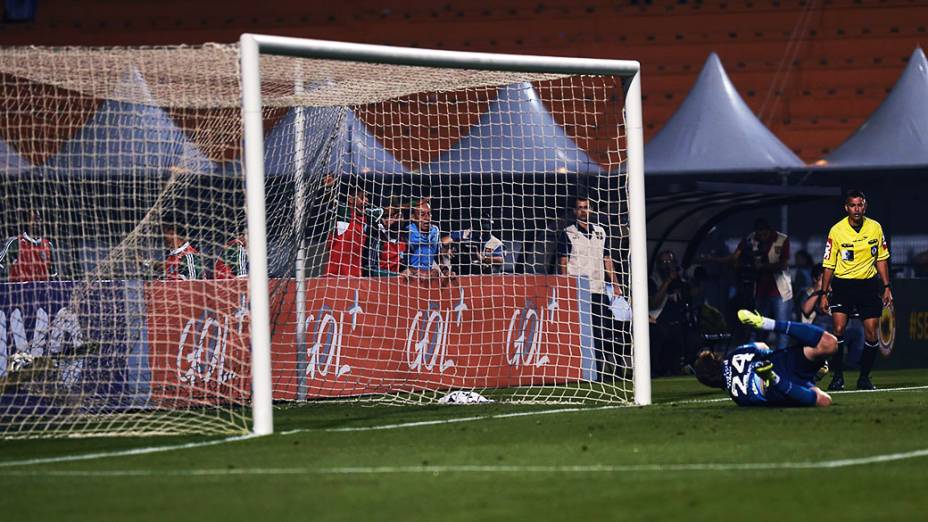 Gol de João Pedro, do Palmeiras, contra o Grêmio pelo Campeonato Brasileiro, no Pacaembu