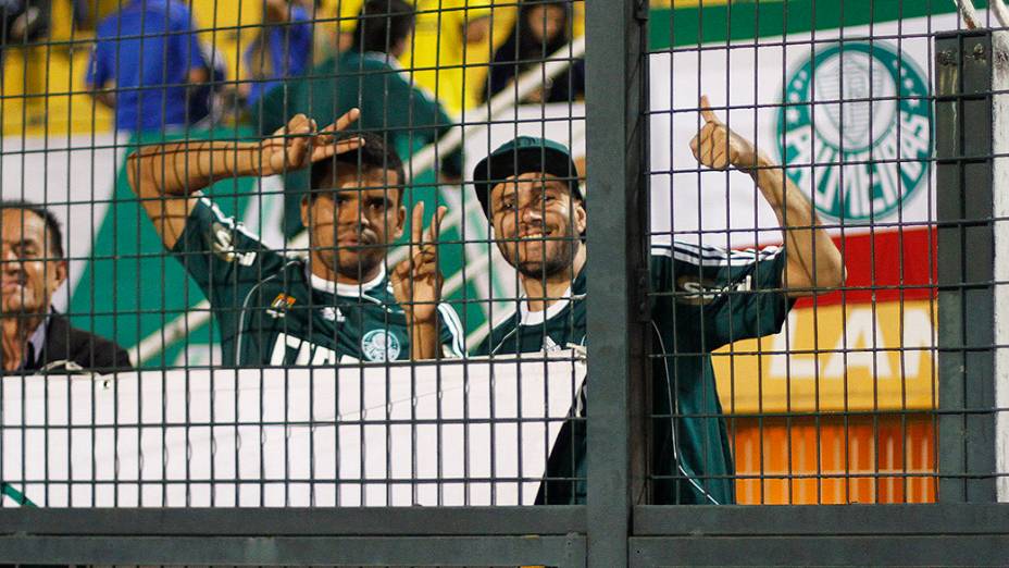 Torcedores do Palmeiras durante o jogo contra o Vitória, no Pacaembu